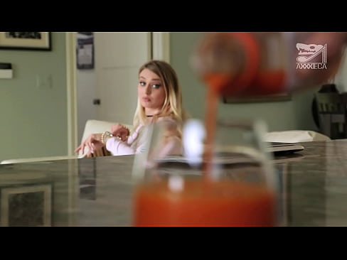 ❤️ Ngoanana ea chesang ea nang le matsoele a maholo le pussy e thata o fumana mokoko ho tloha motho ea lahlehileng, empa o thata haholo litšoantšong tsa bootsoa st.qizpornolar.ru ️❤