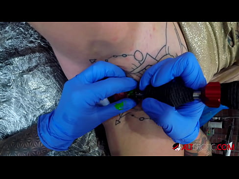 ❤️ Sully Savage ea nang le li-tattoo tse chesang haholo o ile a fumana tattoo clitoris ea hae litšoantšong tsa bootsoa st.qizpornolar.ru ️❤